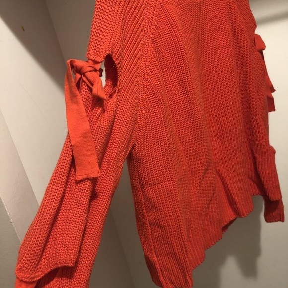ORANGE Knot top - Size M-L - Picture 2 of 2